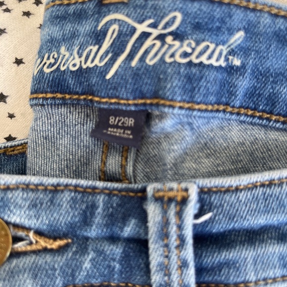 Universal Thread Jeans - Picture 2 of 3